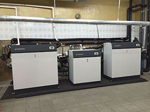 Каскад из трех Waterkotte DS5240 в административном здании